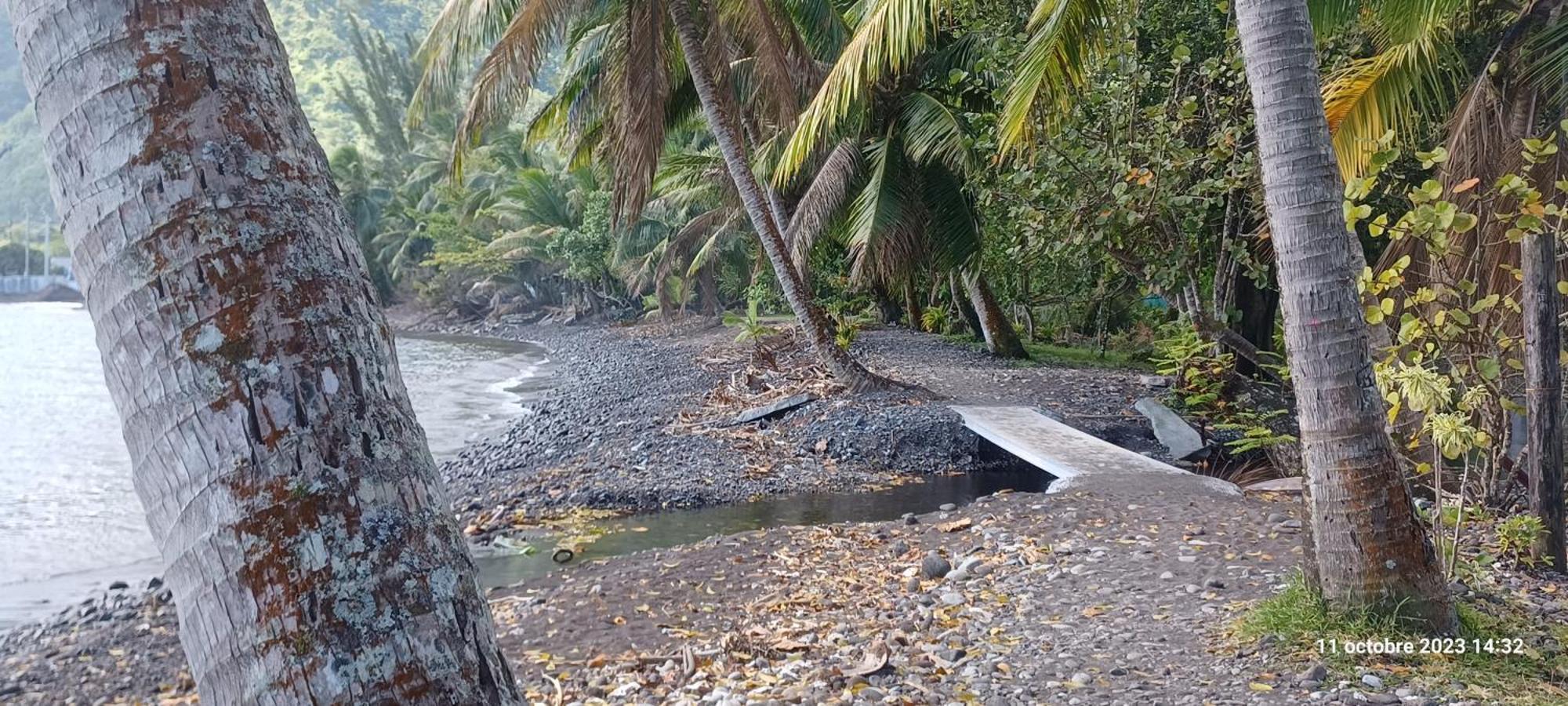 Hava'E Lodge Teahupoo Exteriör bild