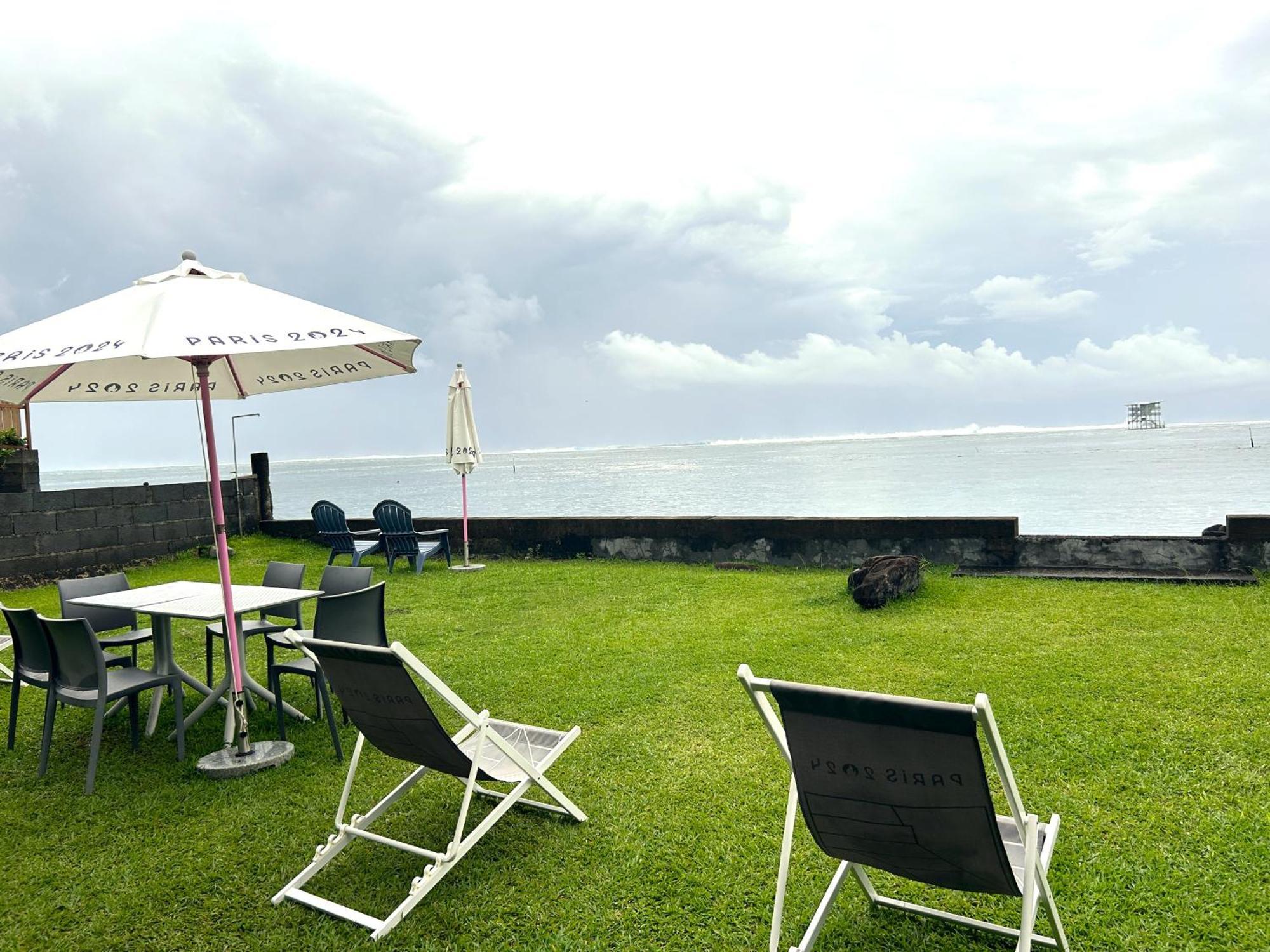 Hava'E Lodge Teahupoo Exteriör bild