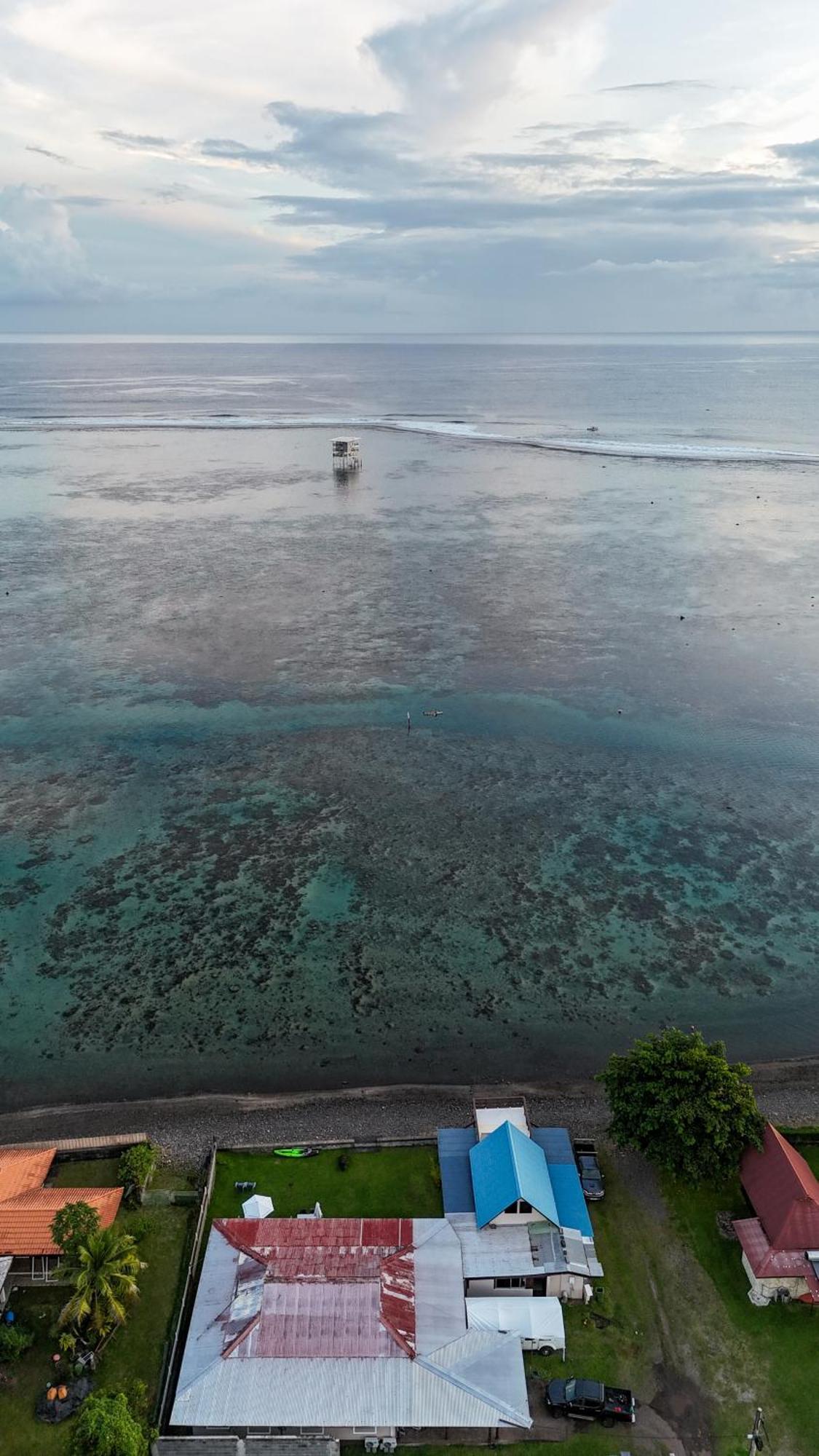 Hava'E Lodge Teahupoo Exteriör bild