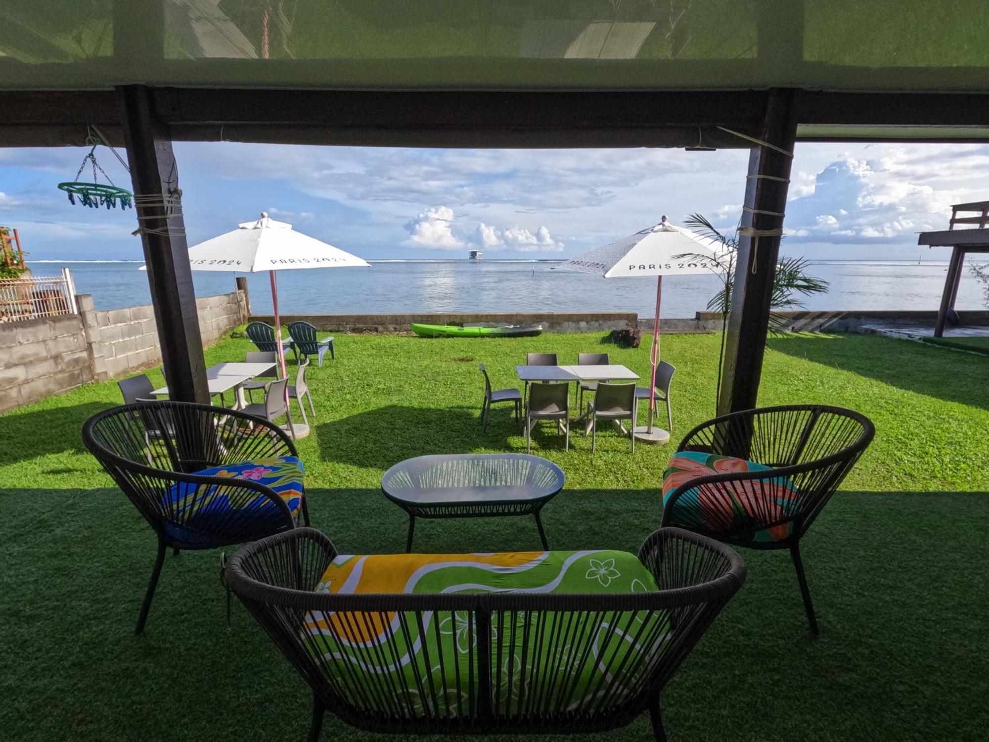 Hava'E Lodge Teahupoo Exteriör bild